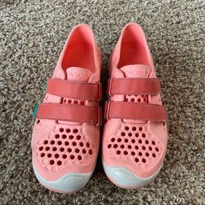 PLAE Mimo water shoes size 3 youth